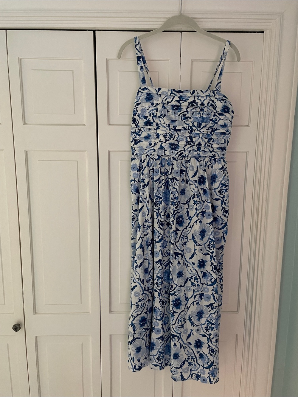 Abercrombie & Fitch Blue and White Floral Midi Dress